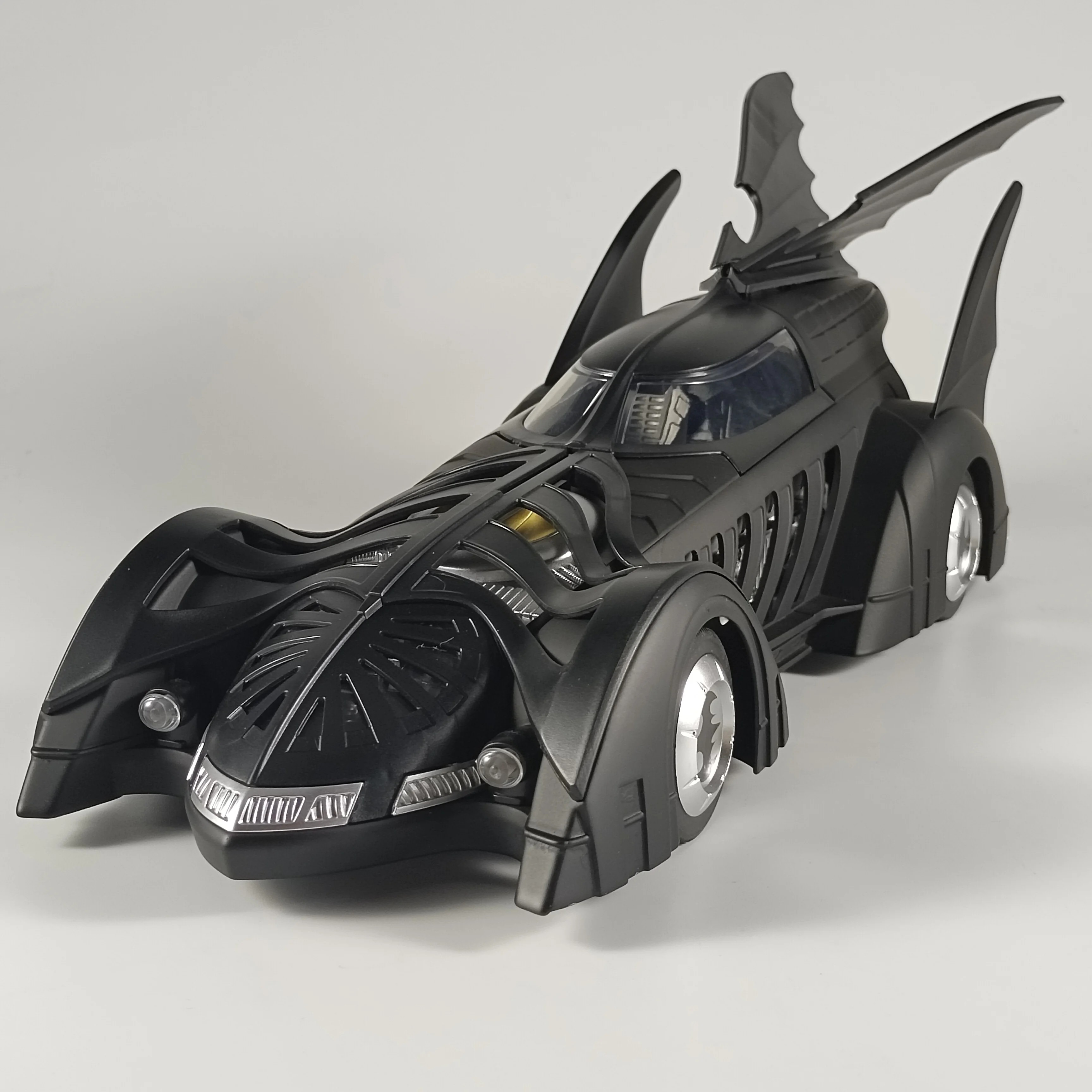 TANKCANVAS-Die-cast alloy 1:18 Batmobile