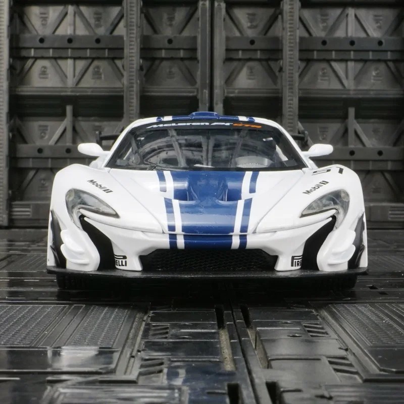 TANKCANVAS-1:22 FOR P1 GTR Alloy Diecast Model Sports Car Toys 3 Doors Opened Pull Back Sound Light Metal Body Racing Vehicles