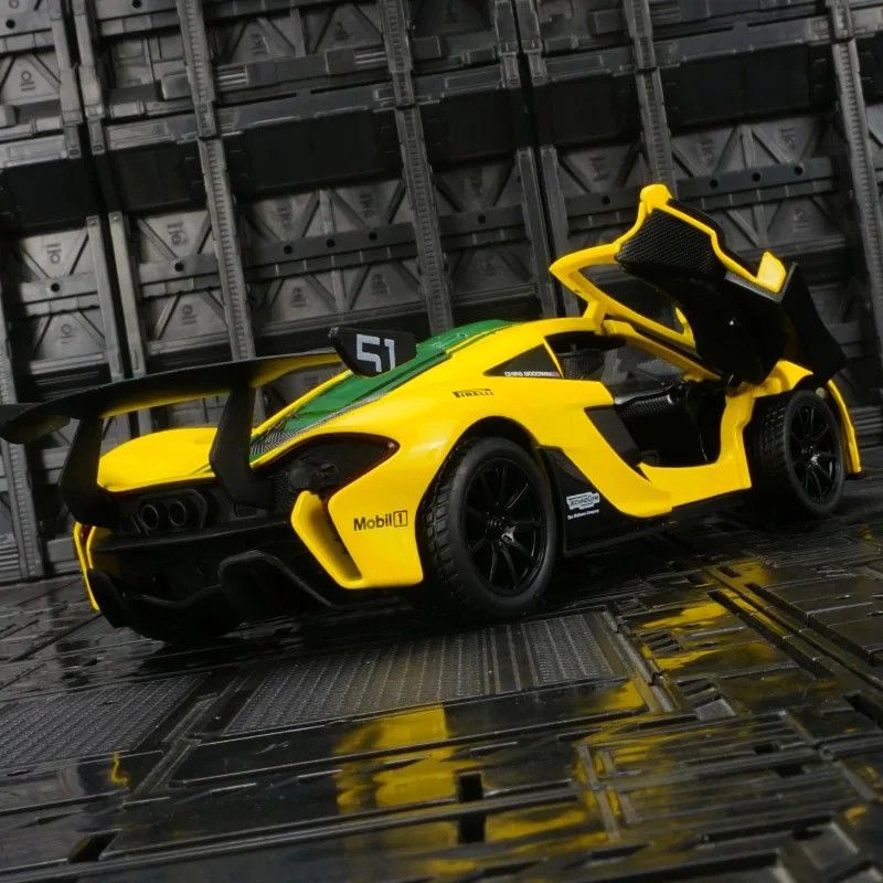 TANKCANVAS-1:22 FOR P1 GTR Alloy Diecast Model Sports Car Toys 3 Doors Opened Pull Back Sound Light Metal Body Racing Vehicles