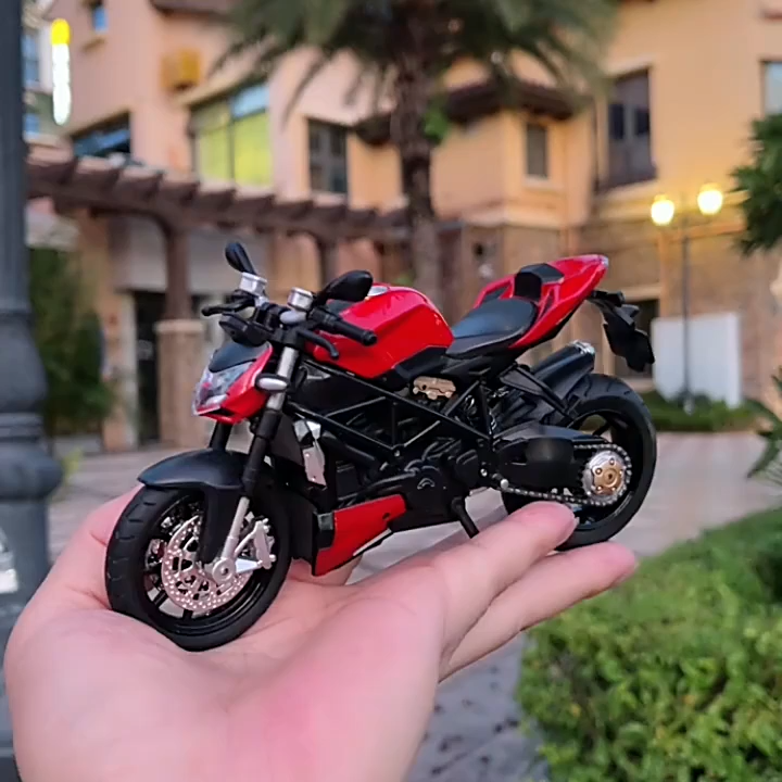 Tankcanvas 1:12 DUCATI Streetfighter V4 Carbon Red Die Cast Toy Vehicles Collectible Hobbies Motorcycle Model Toys Childrens Birthday Gifts