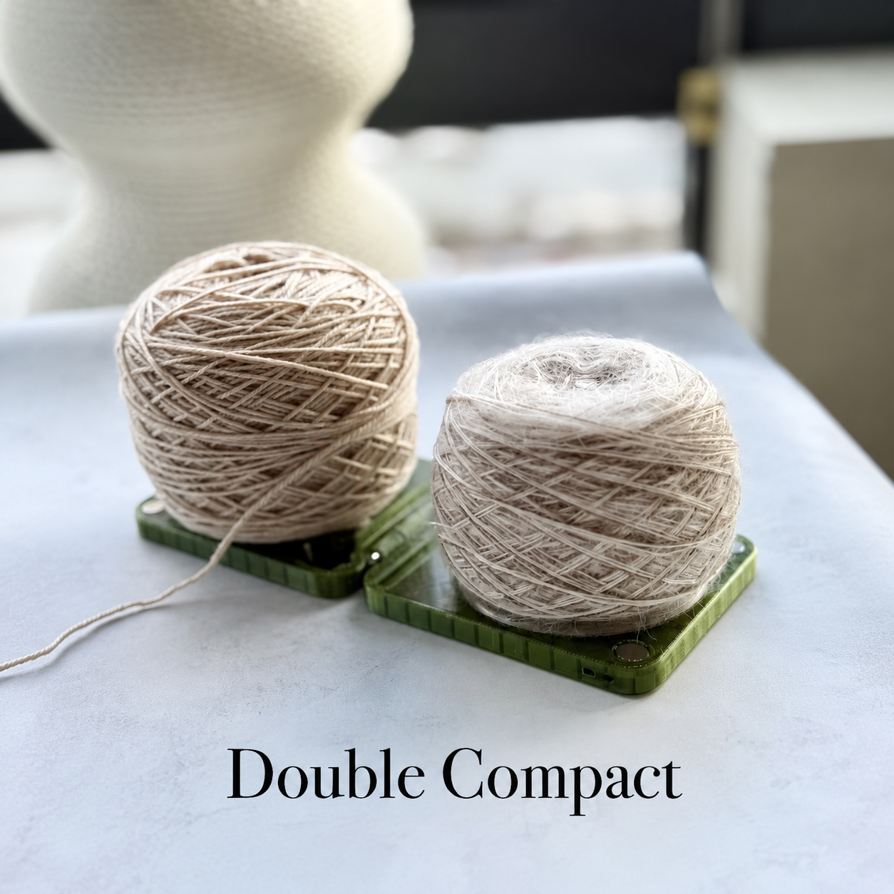 Foldable Yarn Holder Portable Travel Case for Crochet & Knitting