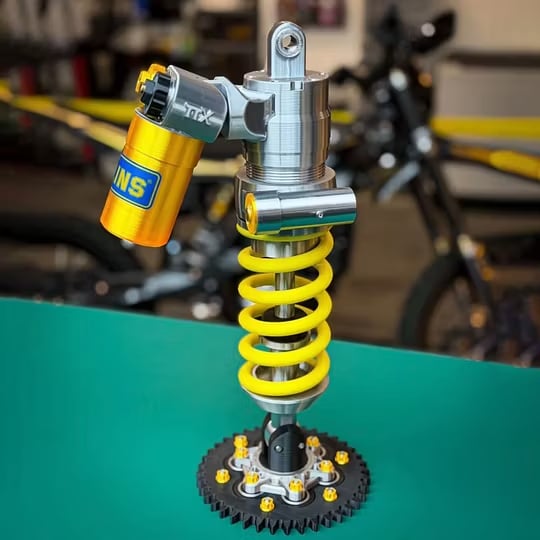 🎁Father's Day Limited Sale🔥Ohlins Inspired Suspension Shock Absorber Lamp - Adjustable LED Light for Gamers & Car Enthusiasts