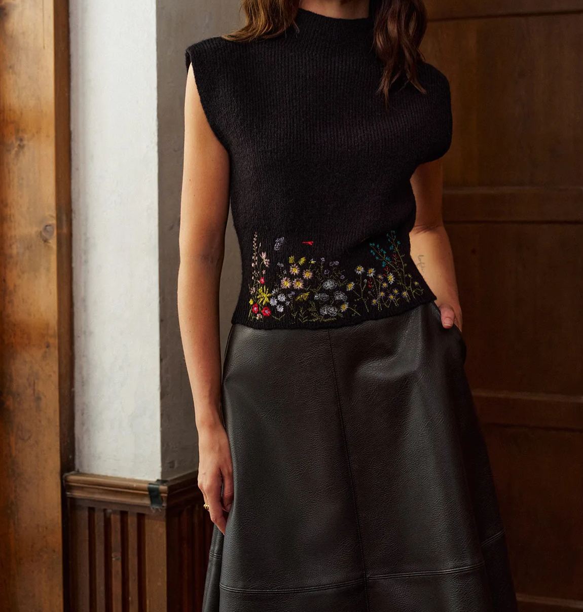 Stand Collar Embroidery Floral Sweater Vest