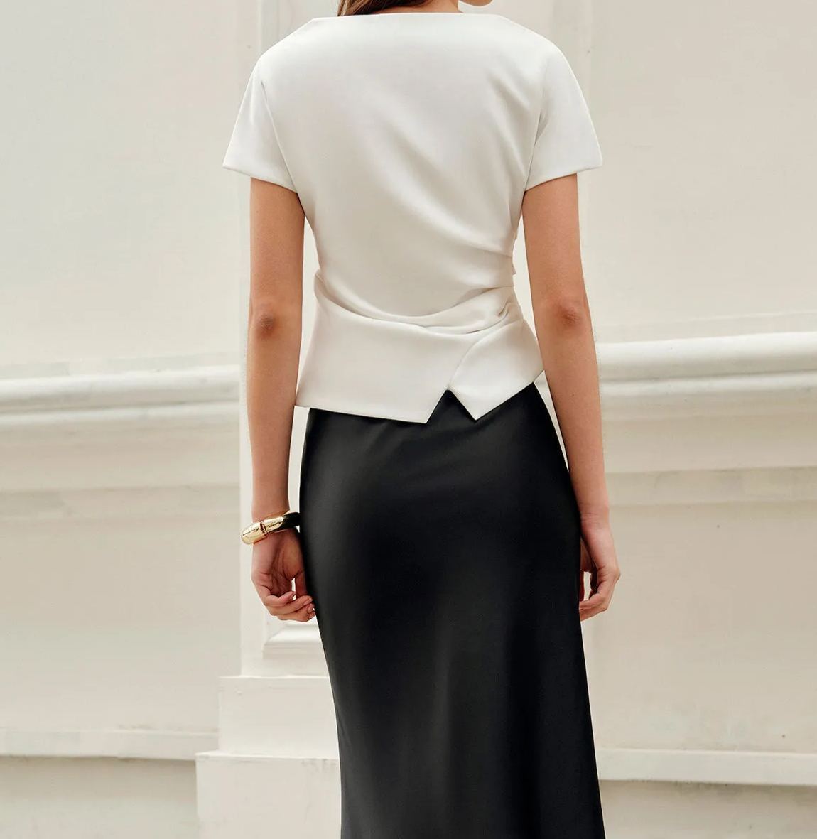 Asymmetric Hem Ruched T-Shirt