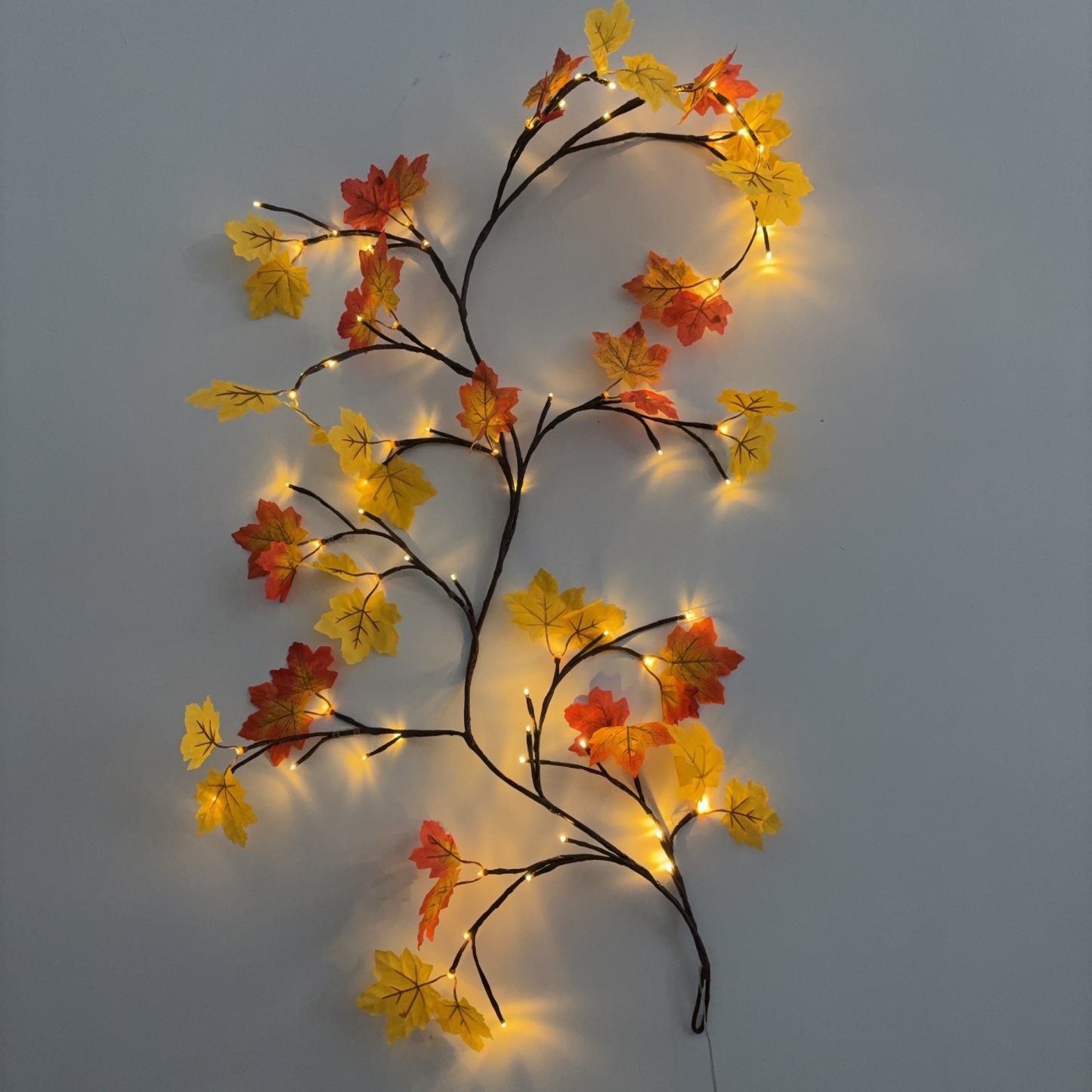 🔥Christmas Hot Selling Item - LED Maple Branch Light