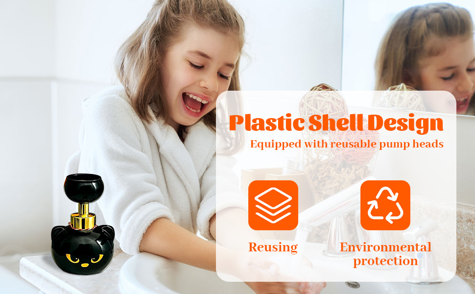 Cats Soaps Dispenser Creates Paw-Shaped Bubbles