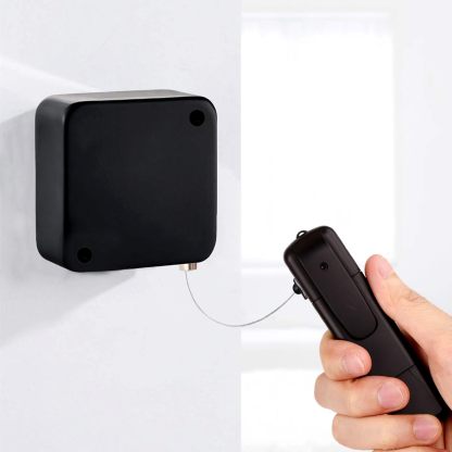 6.5 ft. retractable safety locking cord