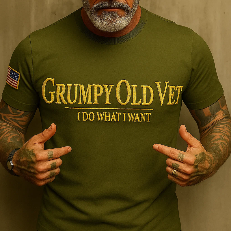 Grumpy old vet Casual T-shirt