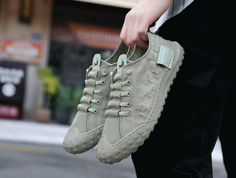 light sneaker color gray size 7 for women