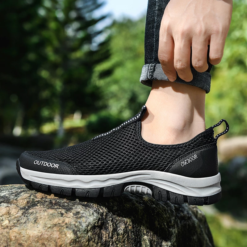 Sneaker Color Black Size 9 for Men