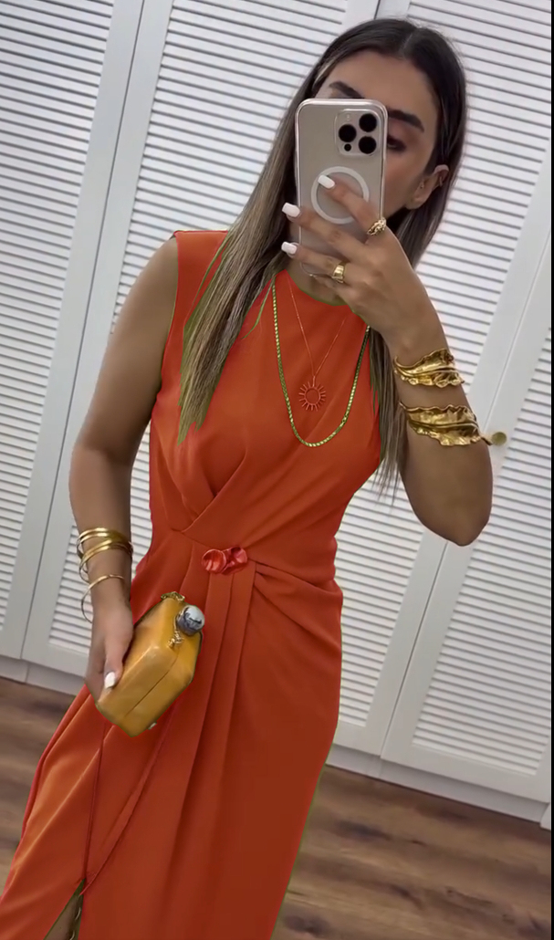 Abito lungo elegante senza maniche