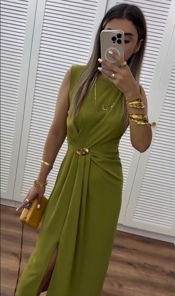 Abito lungo elegante senza maniche