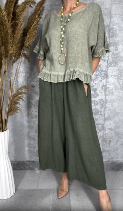 Completo in lino semplice e fresco