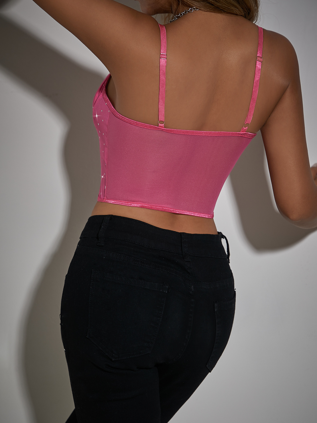 Gilet sottile con anello in acciaio a spina di pesce