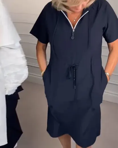 Abito casual con cappuccio e cerniera