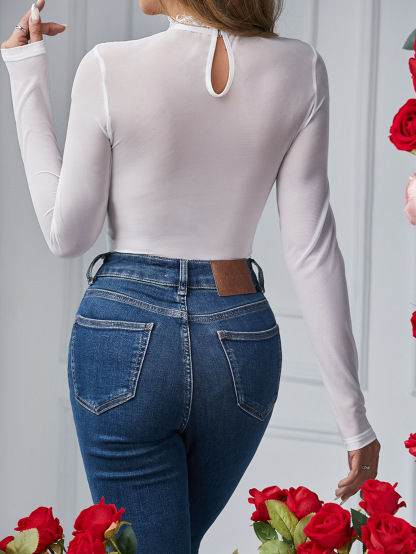 Body con ferretto in pizzo scollo tondo