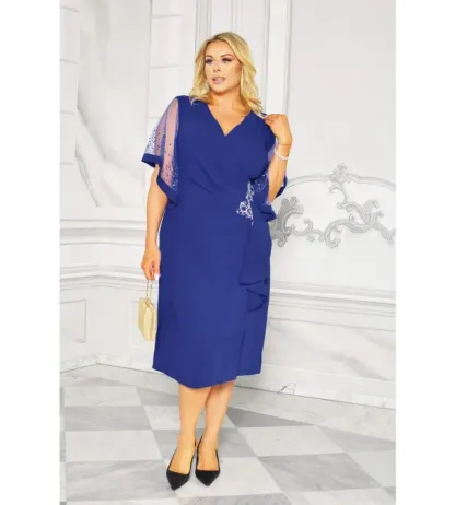 Vestito midi aderentissimo in vita con maniche ampie