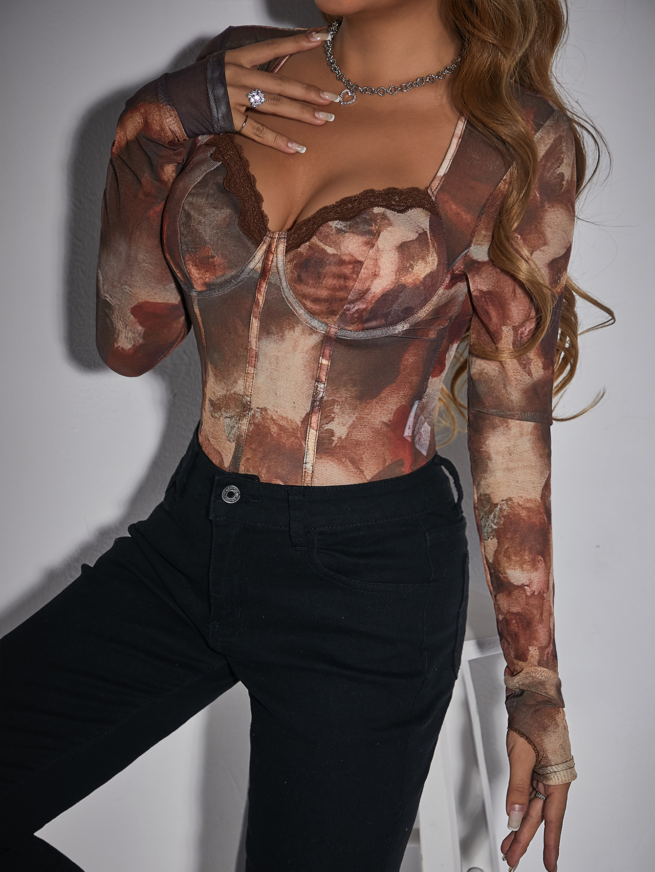 Body con ferretto in pizzo con stampa a rete