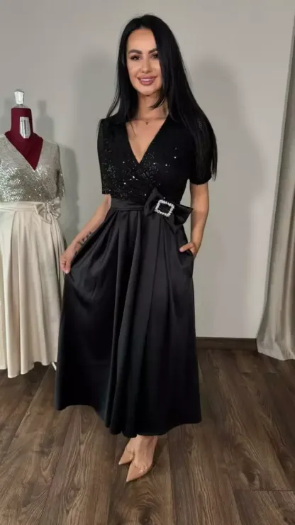 Abito in seta ricamato con perline