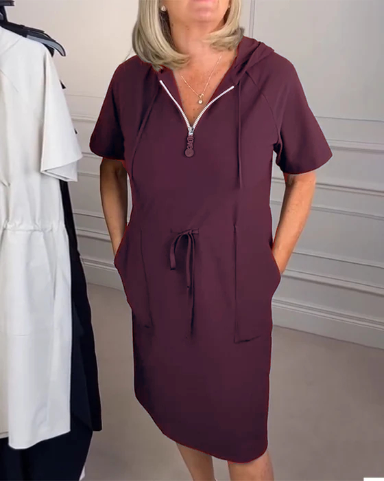 Abito casual con cappuccio e cerniera