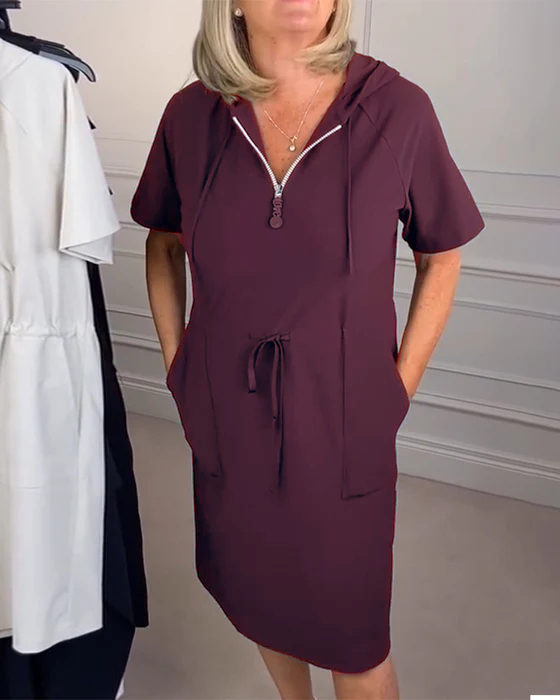 Abito casual con cappuccio e cerniera