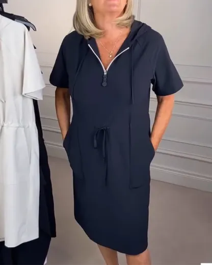 Abito casual con cappuccio e cerniera