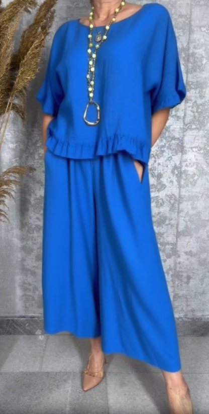 Completo in lino semplice e fresco