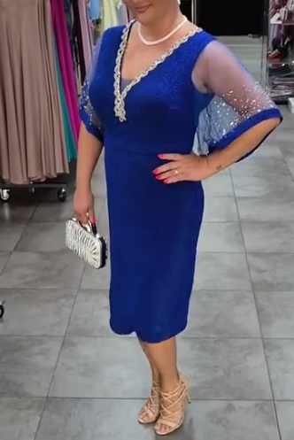 Abito elegante con scollo a V e bordi in pizzo