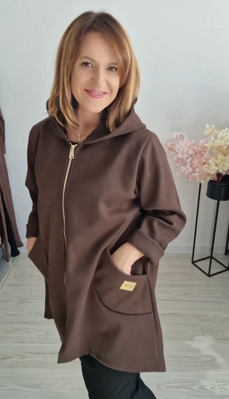 Giacca casual con cappuccio in tessuto twill