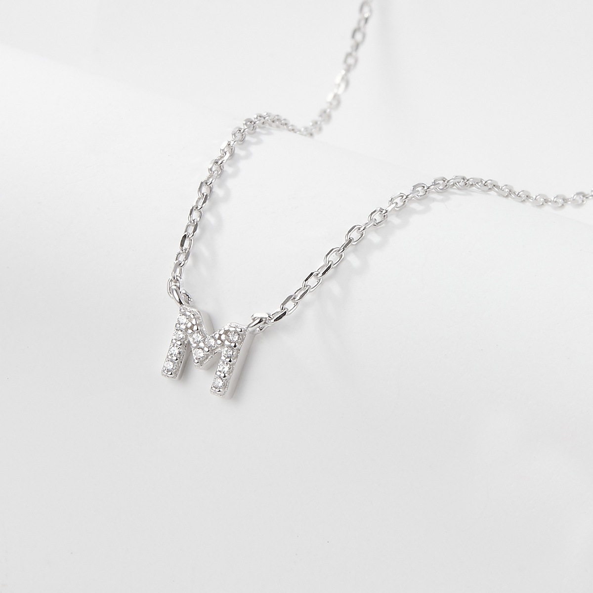 Collana con lettera iniziale tempestata di argento 925 I 45 cm
