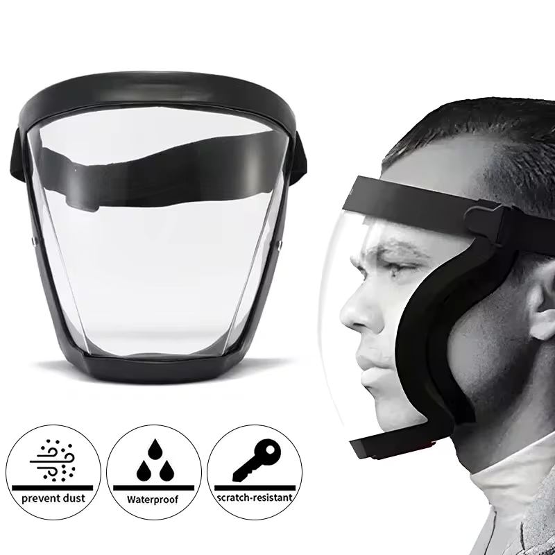La visiera protegge il viso dalle polveri sottili e dalla nebbia ✓