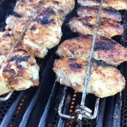 Forchetta per barbecue con ala di pollo