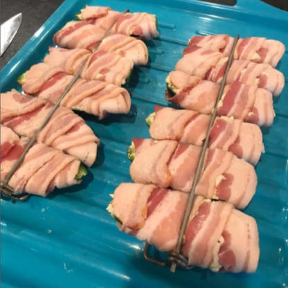 Forchetta per barbecue con ala di pollo