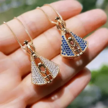 Collana Madonna bifacciale placcata oro 18 carati | COMPRA 1 E RICEVI 2 GRATIS [Offerta di Pasqua imperdibile!]