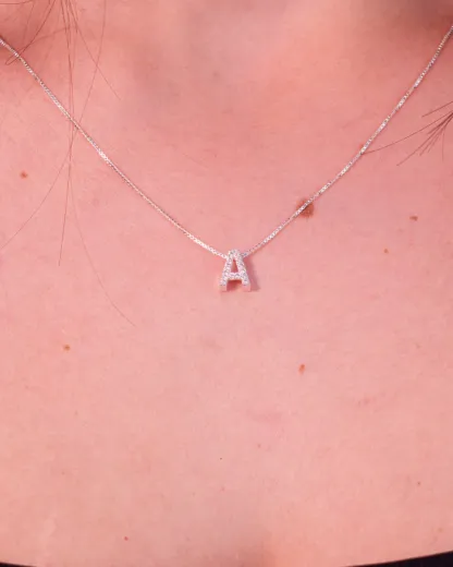 Collana con lettera iniziale tempestata di argento 925 I 45 cm