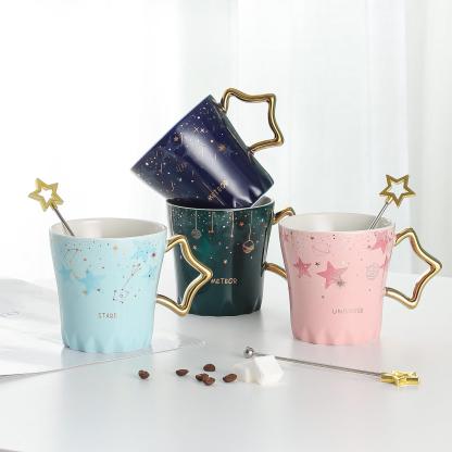 Starry Night Sky Ceramic Mug with Gold-Plated Handle & Lid – 13.5oz Elegant Coffee Cup Gift Set for Couples & Office (3.9"H x 3.7"W)