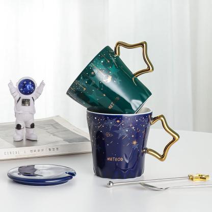 Starry Night Sky Ceramic Mug with Gold-Plated Handle & Lid – 13.5oz Elegant Coffee Cup Gift Set for Couples & Office (3.9"H x 3.7"W)