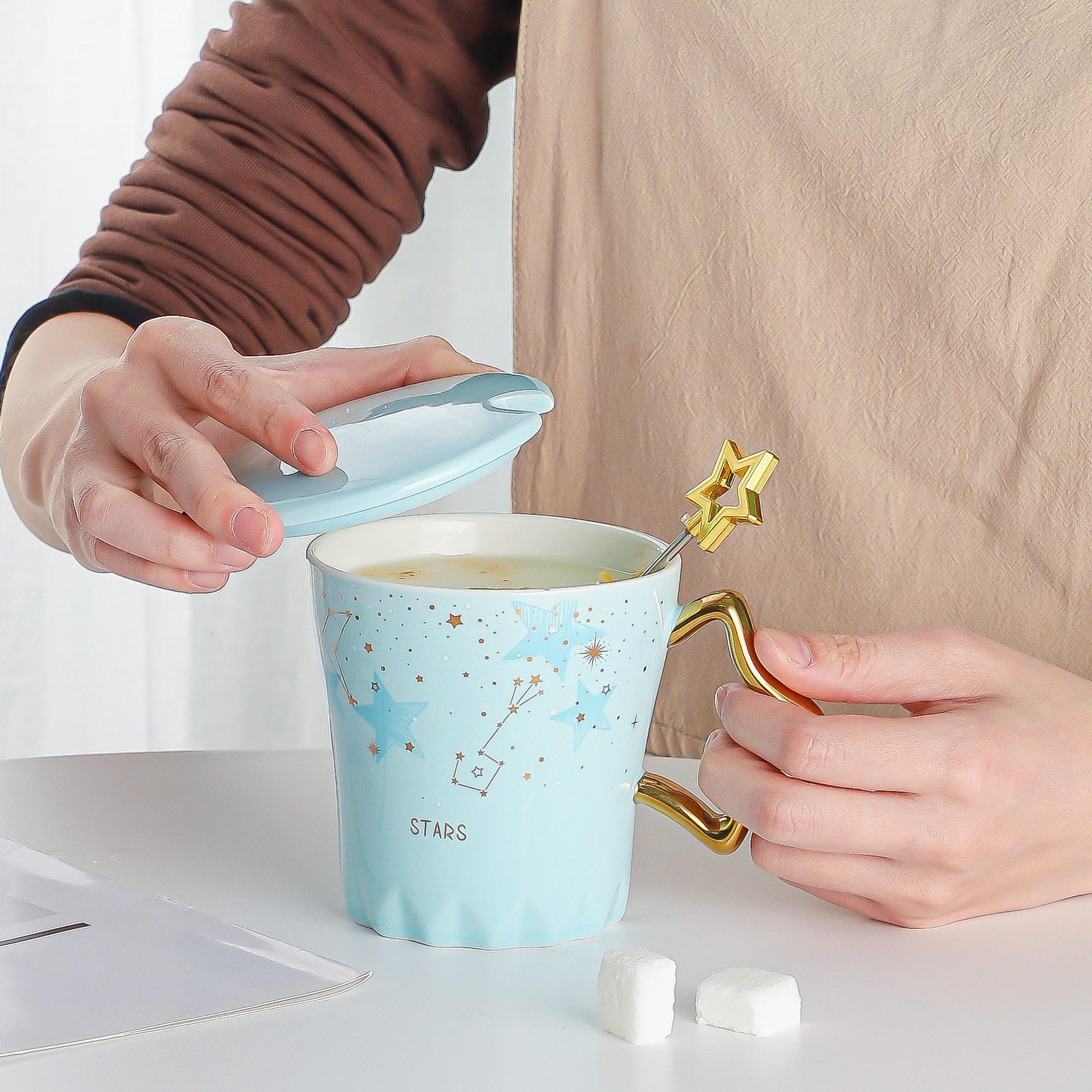 Starry Night Sky Ceramic Mug with Gold-Plated Handle & Lid – 13.5oz Elegant Coffee Cup Gift Set for Couples & Office (3.9"H x 3.7"W)