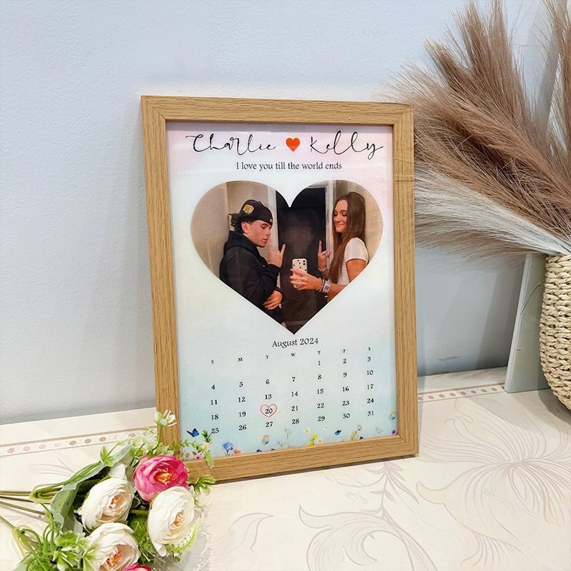 Couple's Memorial Calendar with Angle-Sensitive Photo Flashcard Frames