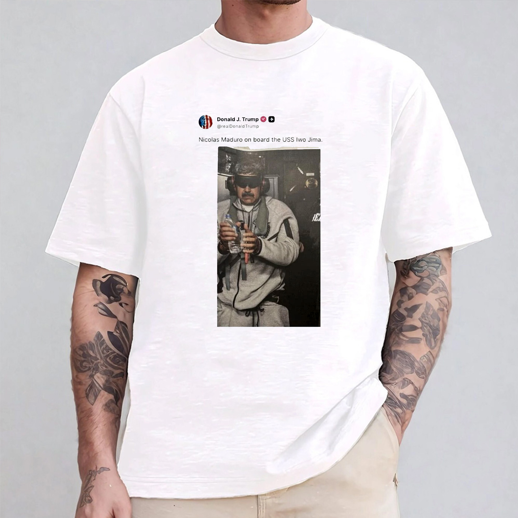 Nicolas Maduro On Board The USS Unisex Shirts/Crewneck/Hoodie