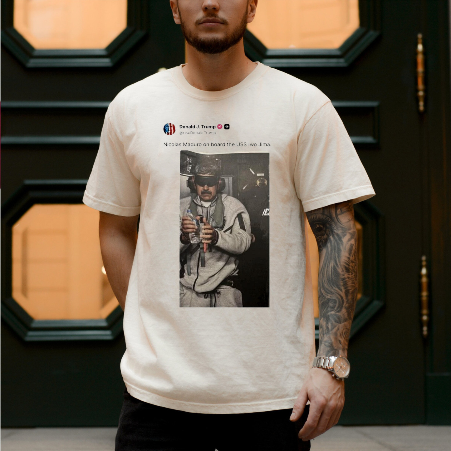 Nicolas Maduro On Board The USS Unisex Shirts/Crewneck/Hoodie