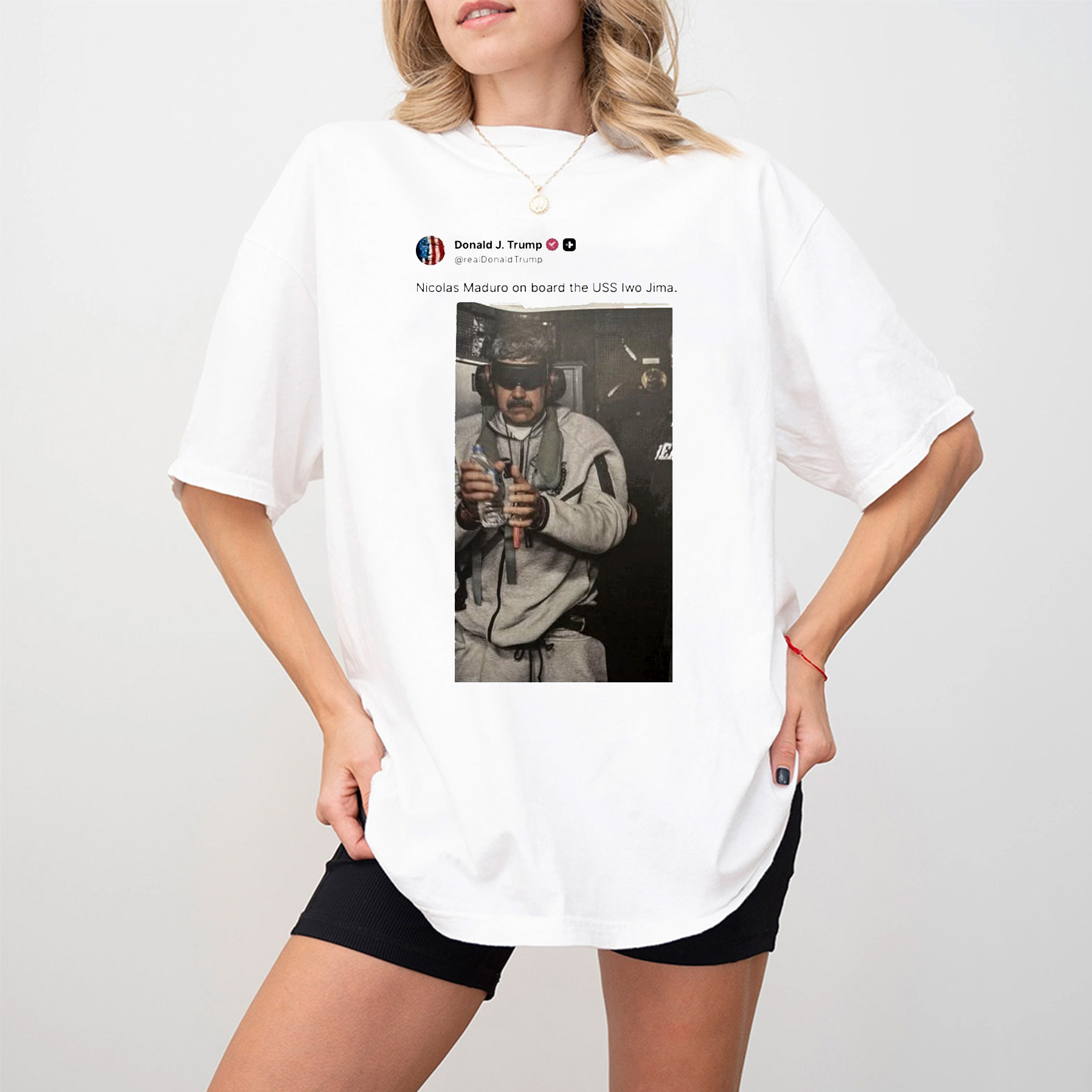 Nicolas Maduro On Board The USS Unisex Shirts/Crewneck/Hoodie