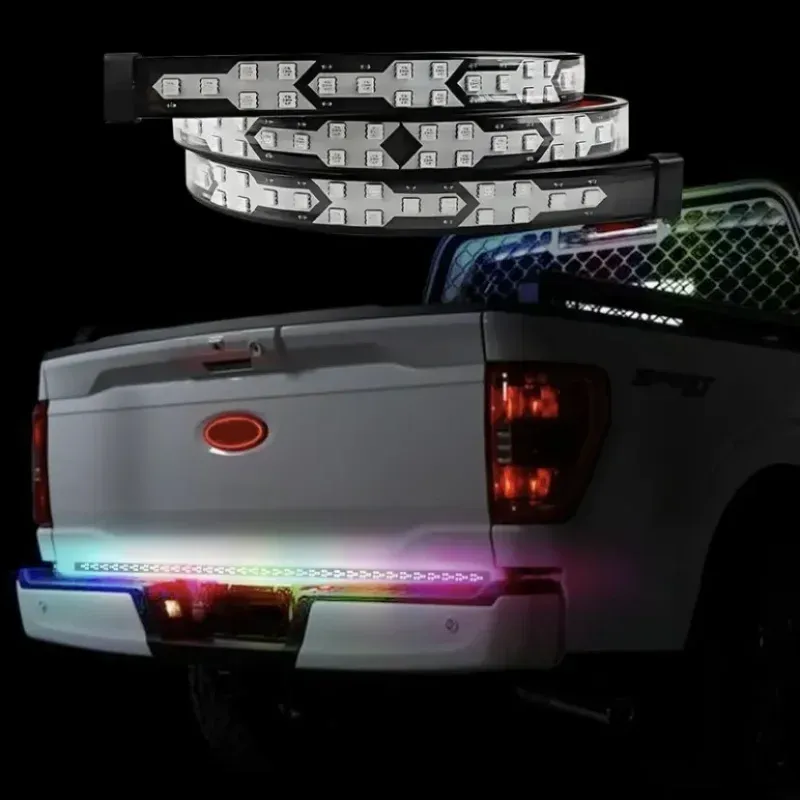 Dynamic herringbone tailgate light bar
