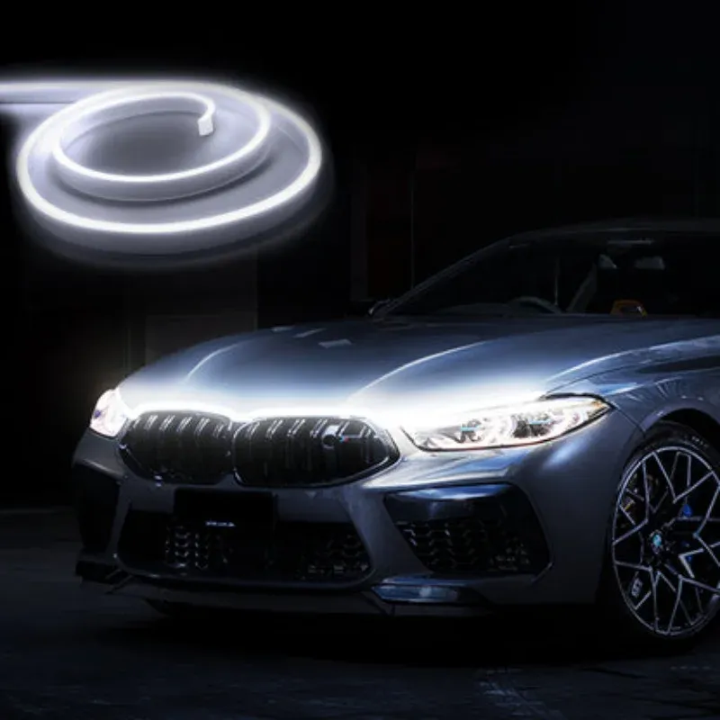 Car dynamic hood light bar