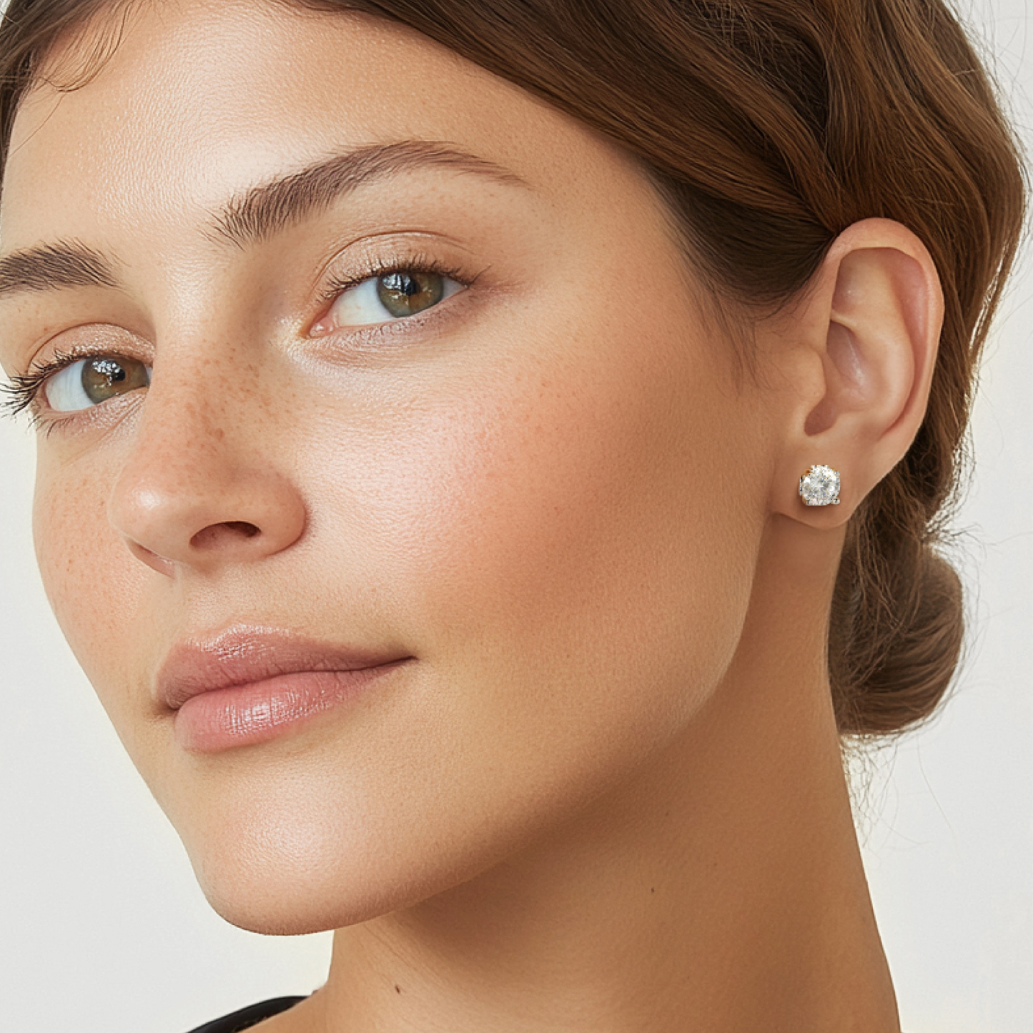 Four-Prong Round Cut Moissanite Stud Earrings with Side Heart in White Gold for Women-03