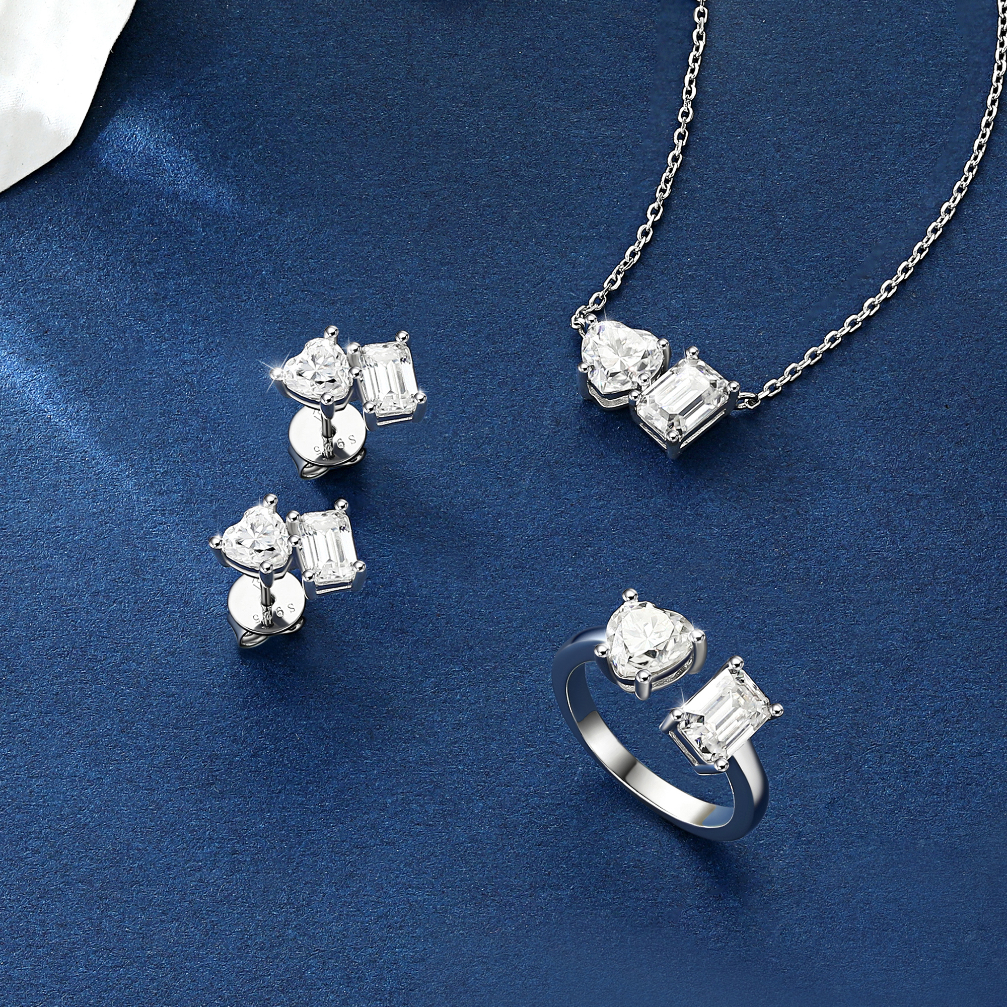 Heart and Emerald Cut Toi Et Moi Moissanite Jewelry Set