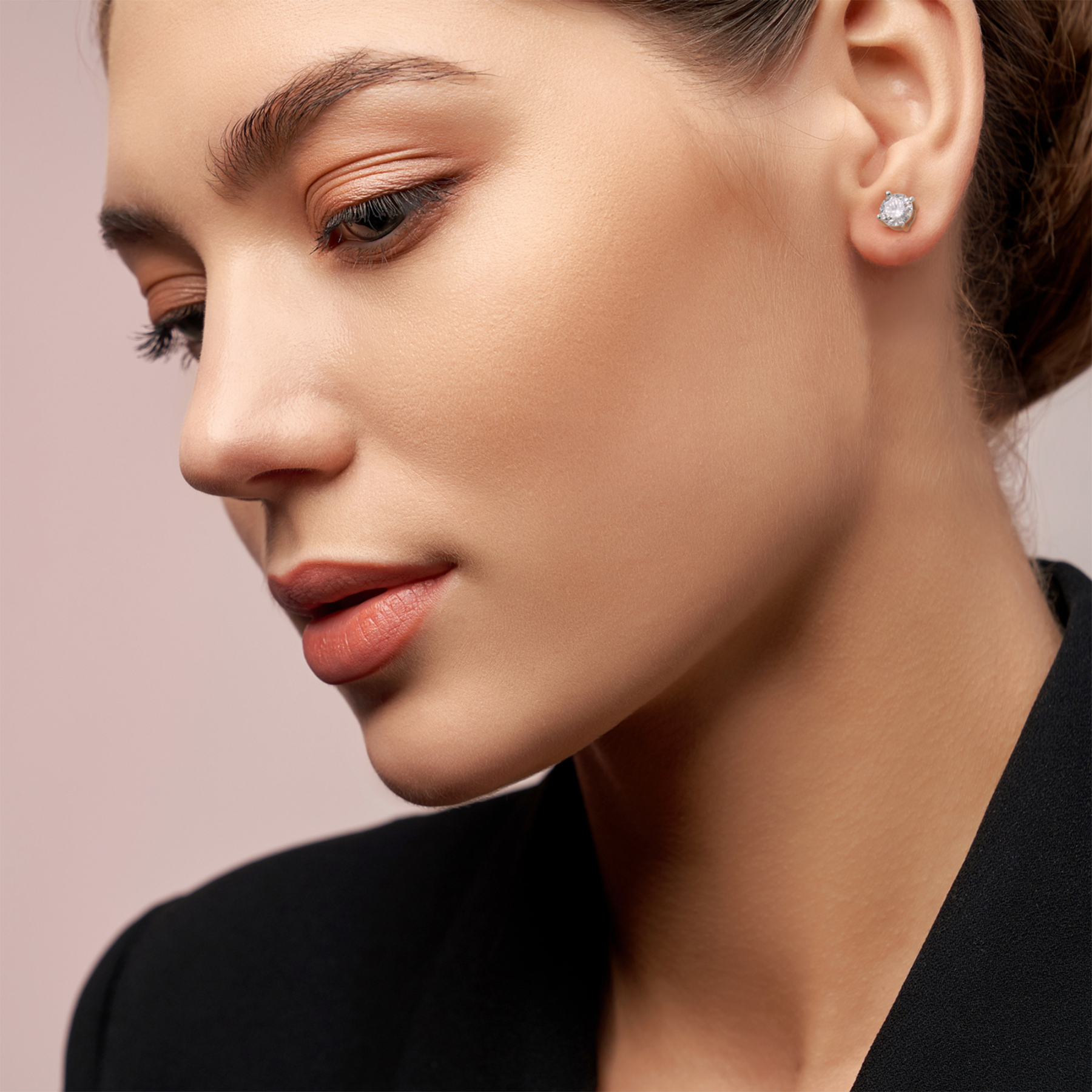4 Prong Round Stud Moissanite Earrings in White Gold (D Color VVS1)