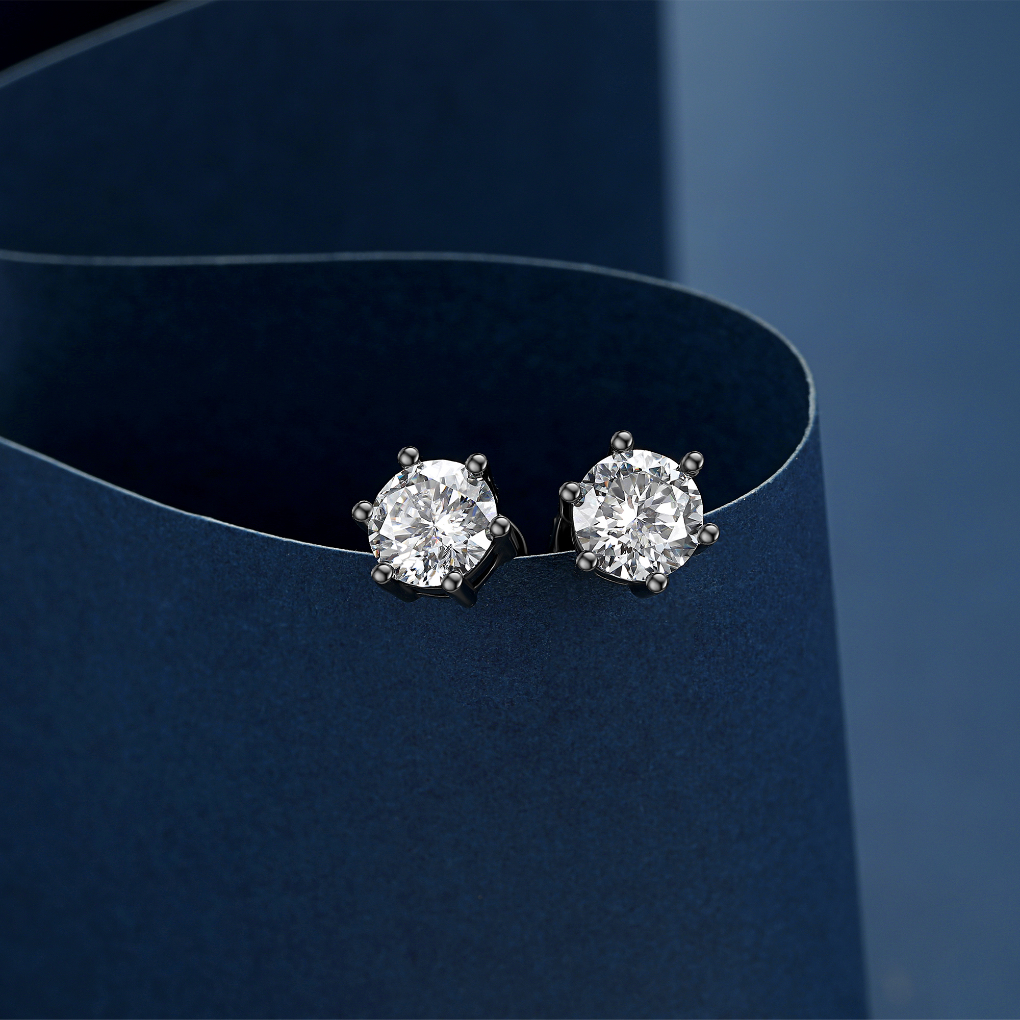 6 Prong Round Stud Moissanite Earrings in Black (D Color VVS1)