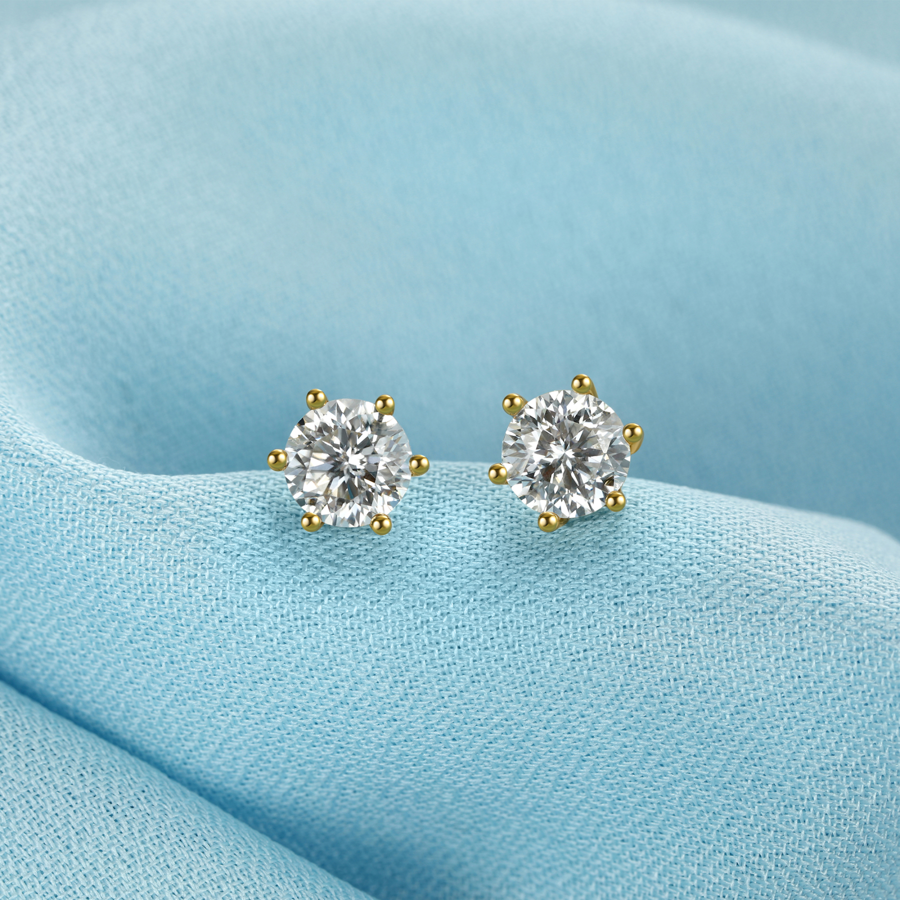 6 Prong Round Stud Moissanite Earrings in Yellow Gold (D Color VVS1)