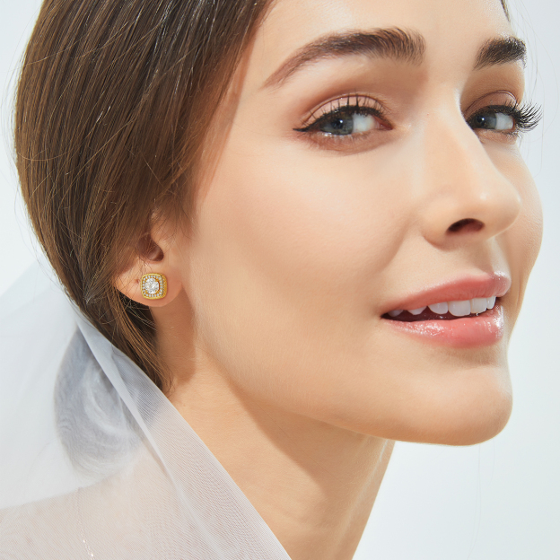 4 Prong Halo Cluster Stud Moissanite Round Cut Earrings (D Color VVS1)